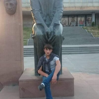  ,   Artur, 23 ,   ,   