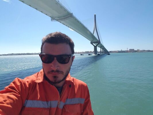  ,   Davit, 32 ,   ,   , c 