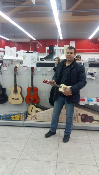  ,   Karim, 34 ,   