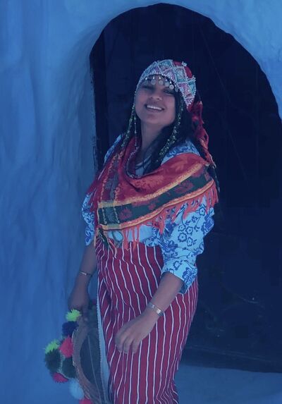  ,   Salma, 33 ,   ,   
