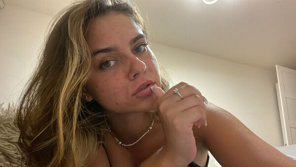  ,   Alexandra, 24 ,   