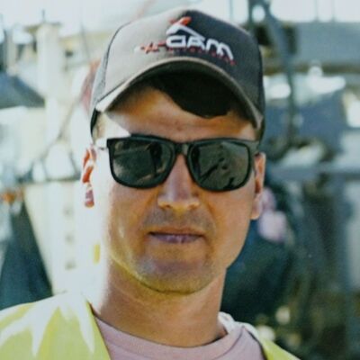  ,   Stas, 46 ,   ,   