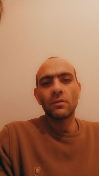  ,   Artur, 40 ,   ,   , c 