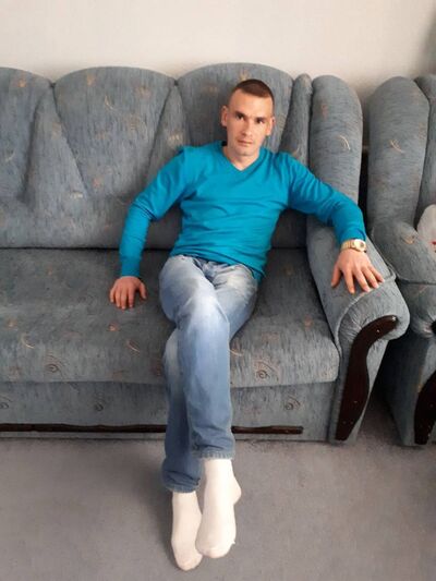  ,   Artur, 33 ,   ,   , c 
