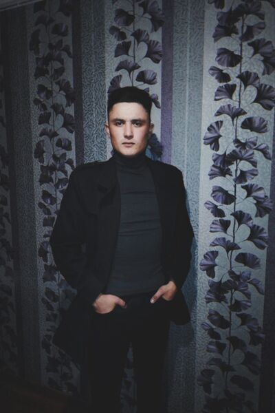  ,   Albert, 23 ,   ,   