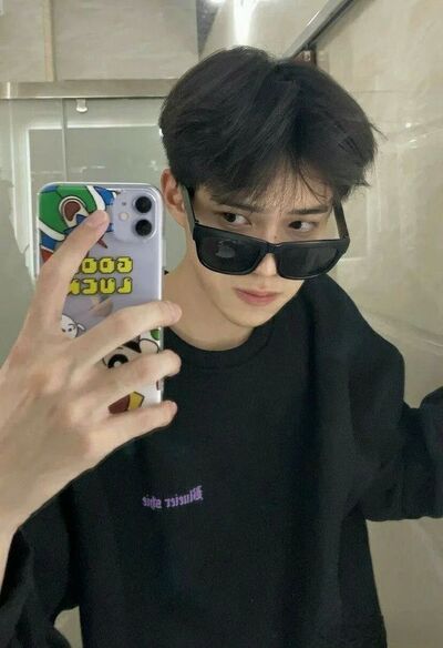  ,   Superhero, 21 ,   ,   