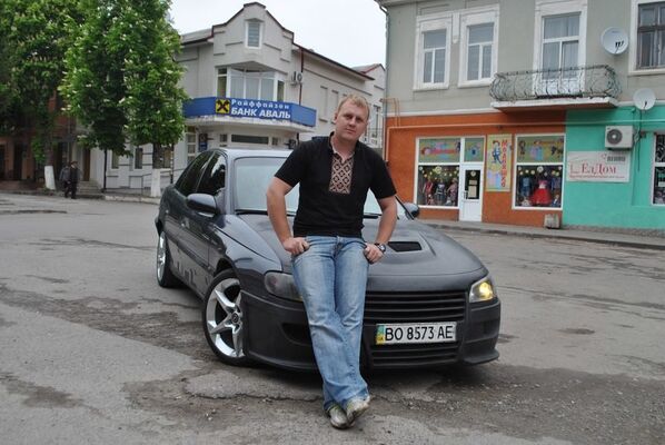  ,   Roman, 37 ,   
