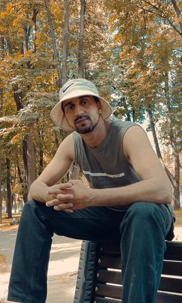  ,   Mohamed, 25 ,   ,   