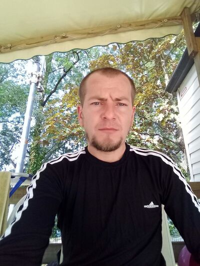  ,   Igor, 32 ,   ,   , c 