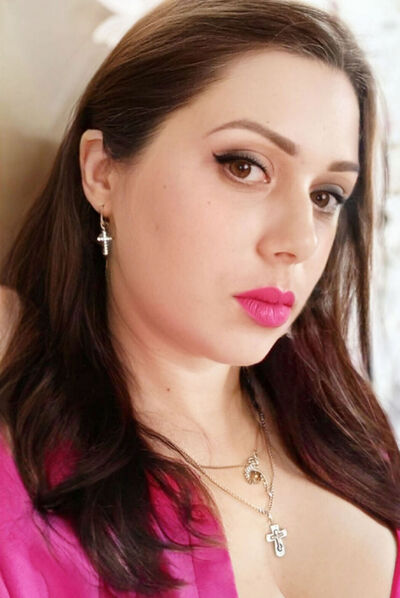  ,   Anastasia, 38 ,  