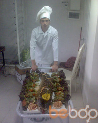  2713496  Viktor, 34 ,    