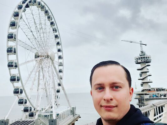  ,   Valentin, 30 ,   ,   
