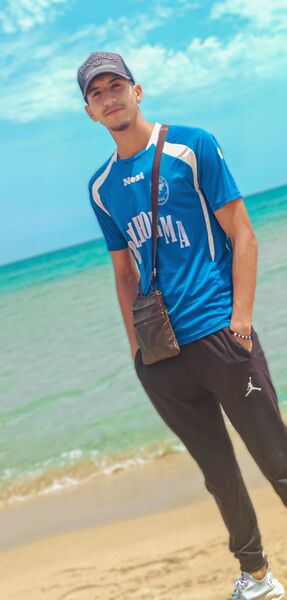  Palais-Bourbon,   Minoo, 23 ,   ,   