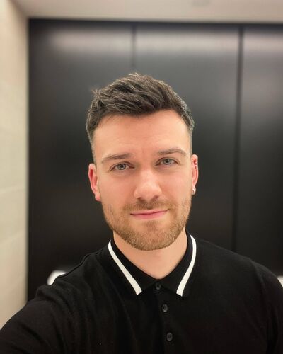  ,   Artem, 33 ,   ,   