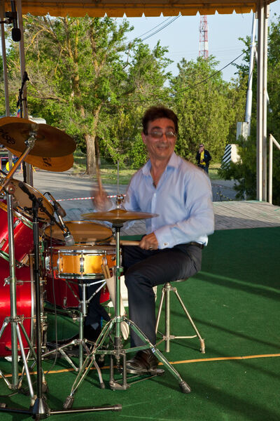  ,   Vartan, 58 ,   ,   , c 