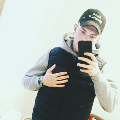  ,   Evgeni, 26 ,  