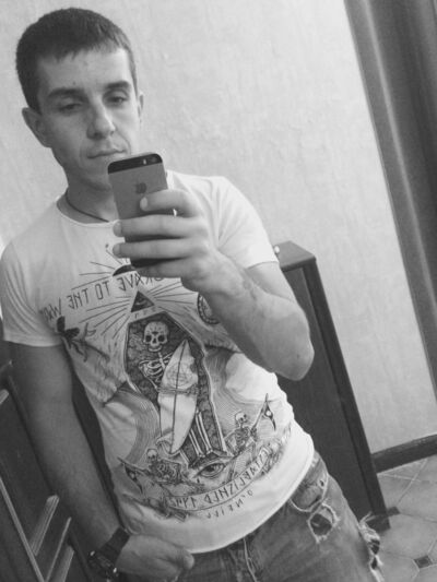  ,   Garick, 42 ,   