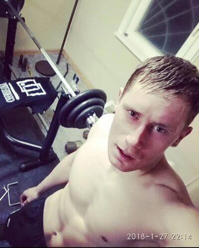  ,   Denis, 32 ,   ,   , c , 