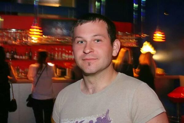  ,   Markus, 38 ,   ,   , c 