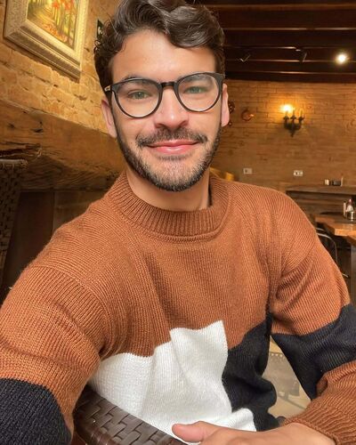  ,   Alexander, 44 ,     , c 