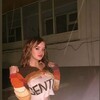  ,  Valeria, 21