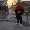  ,  Nik, 35