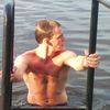  ,  Arturas, 41
