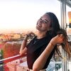  ,  Milana, 22