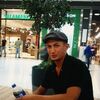  ,  Oybek, 42