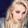  ,  Nika, 24