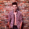  ,  Aleks, 29